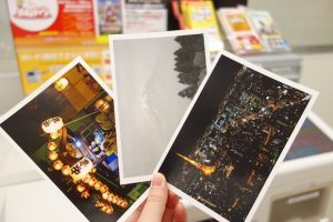 Comment créer et imprimer des cartes postales personnalisées