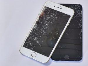recourir à un professionnel spécialisé pour remplacer l’écran cassé d’un iPhone